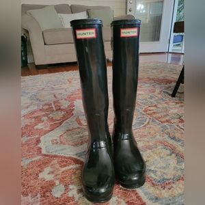 Hunter Classic Black Tall Boots Size 8